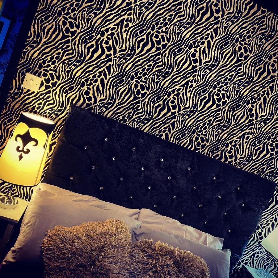 Liverpool Party Pad Hotel ภายนอก รูปภาพ