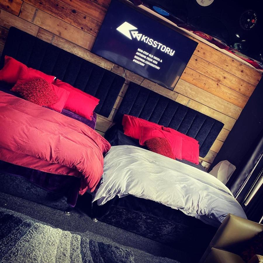 Liverpool Party Pad Hotel ภายนอก รูปภาพ