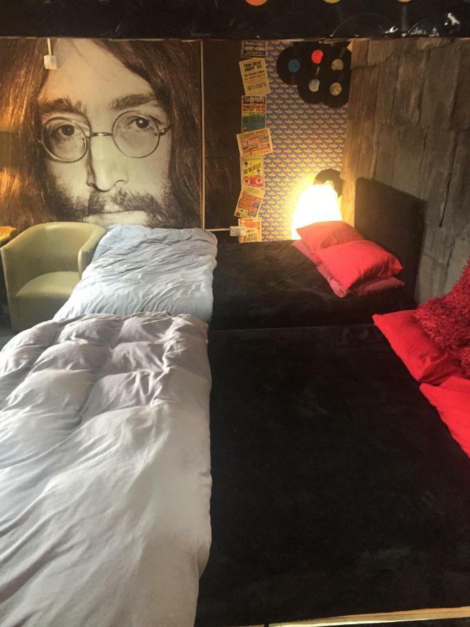 Liverpool Party Pad Hotel ภายนอก รูปภาพ