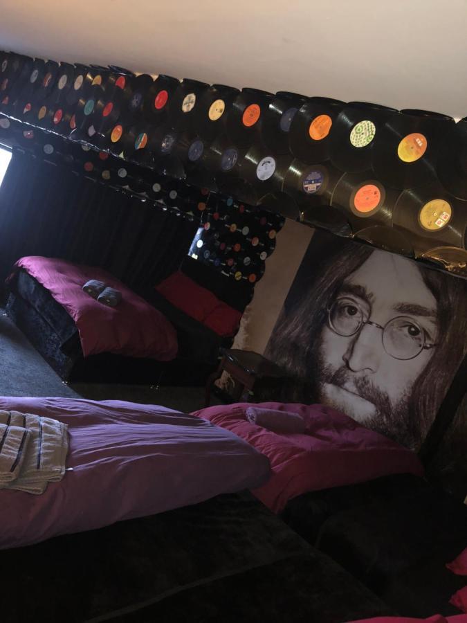 Liverpool Party Pad Hotel ภายนอก รูปภาพ
